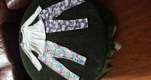❣5 for $25 Sale❣Children's Place White Polka Dot Tee & 2 Graphic Leggings